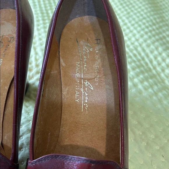 Vintage Etienne Aigner Burgundy Leather Pumps - Picture 3 of 7